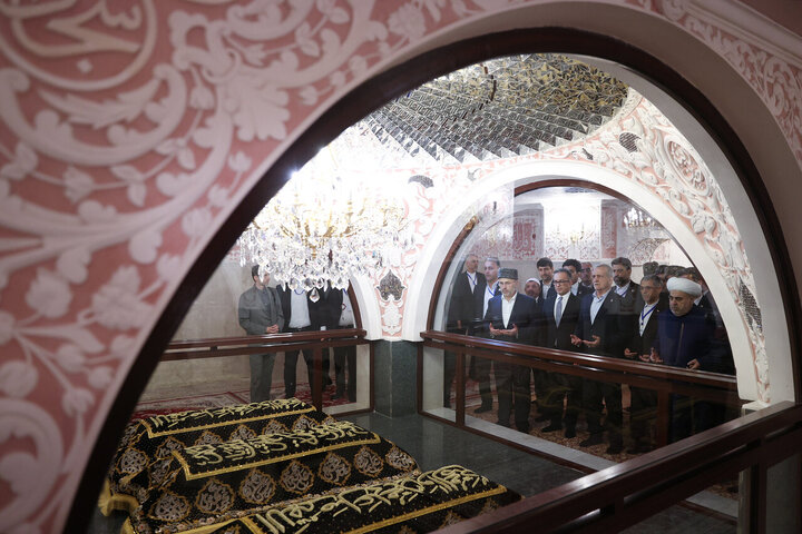 Photos: Iran President visits Bibi-Heybat shrine in Baku