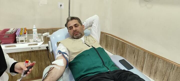 آغاز دهه کرامت با نذر خون خادمیاران رضوی گیلان برای حادثه‌دیدگان بندرعباس