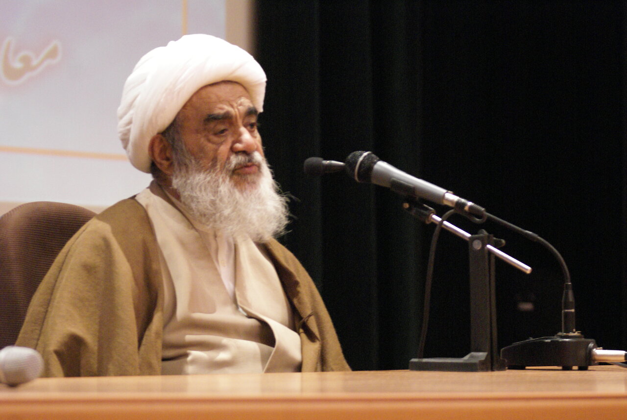 Grand Ayatollah Mazaheri offers condolences after deadly Bandar Abbas explosion