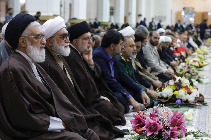 مراسم قراءة الخطبة مِن قِبَل خُدام العتبات المقدسة في إيران الإسلامية