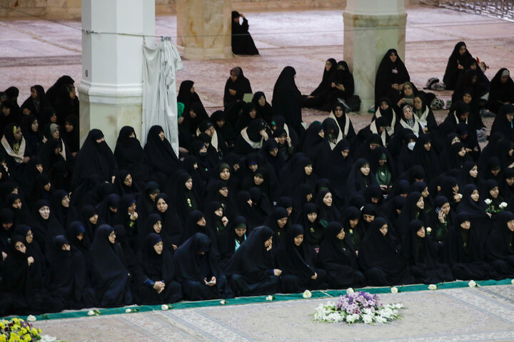 مراسم قراءة الخطبة مِن قِبَل خُدام العتبات المقدسة في إيران الإسلامية