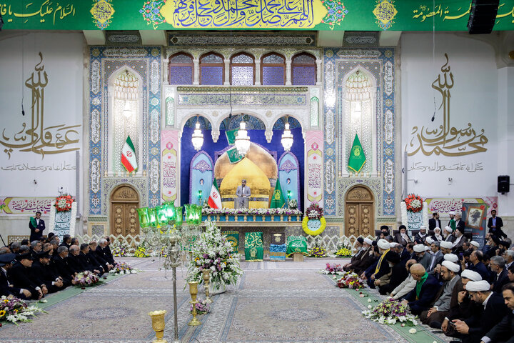 مراسم قراءة الخطبة مِن قِبَل خُدام العتبات المقدسة في إيران الإسلامية