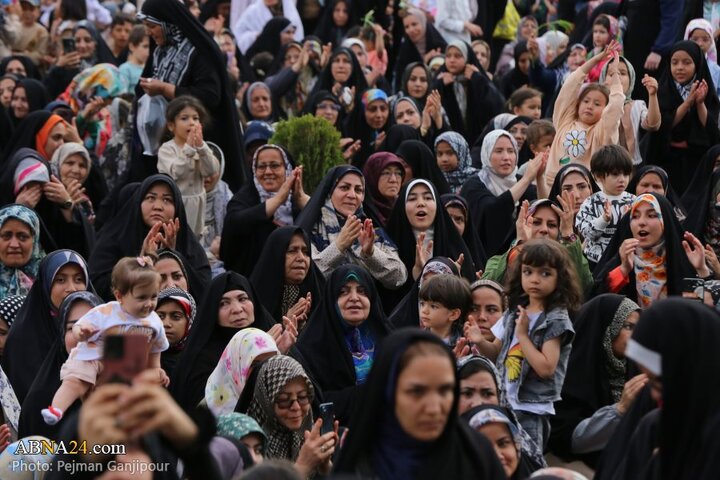جشن روز دختر در حرم زینبیه اصفهان