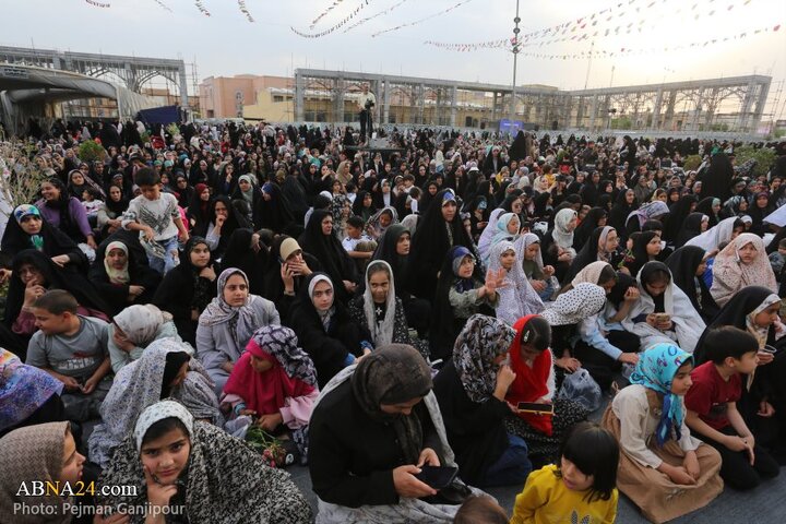 جشن روز دختر در حرم زینبیه اصفهان