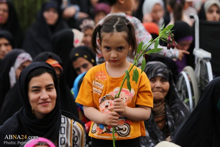 جشن روز دختر در حرم زینبیه اصفهان