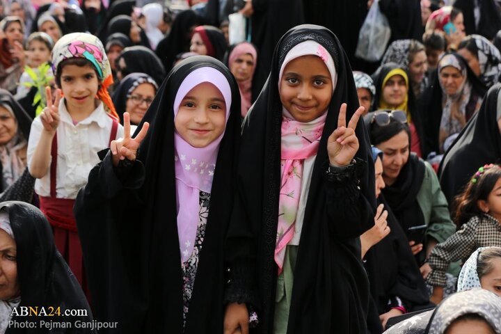 جشن روز دختر در حرم زینبیه اصفهان