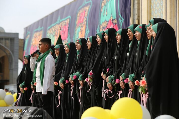 جشن روز دختر در حرم زینبیه اصفهان