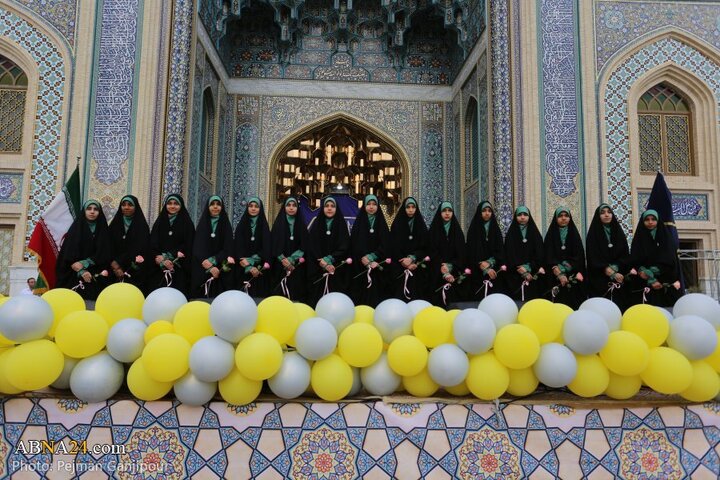 جشن روز دختر در حرم زینبیه اصفهان