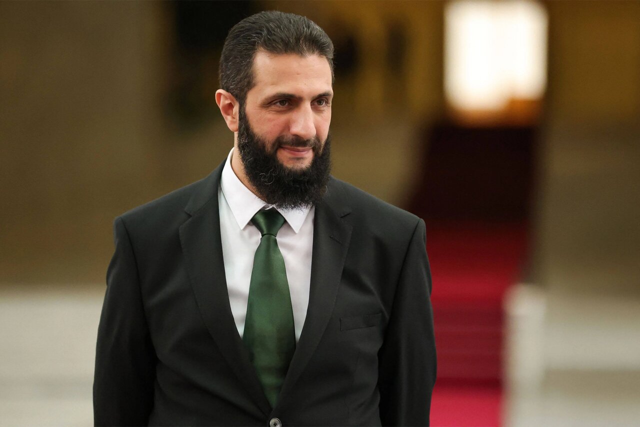 Iraqi lawmaker files lawsuit against Julani over 'terrorist' past