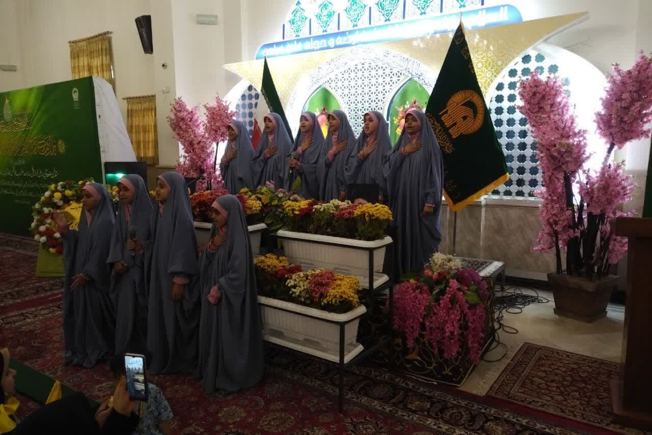 برگزاری جشن میلاد حضرت معصومه(س) توسط دختران کشورهای شبه قاره در حرم امام رضا(ع)