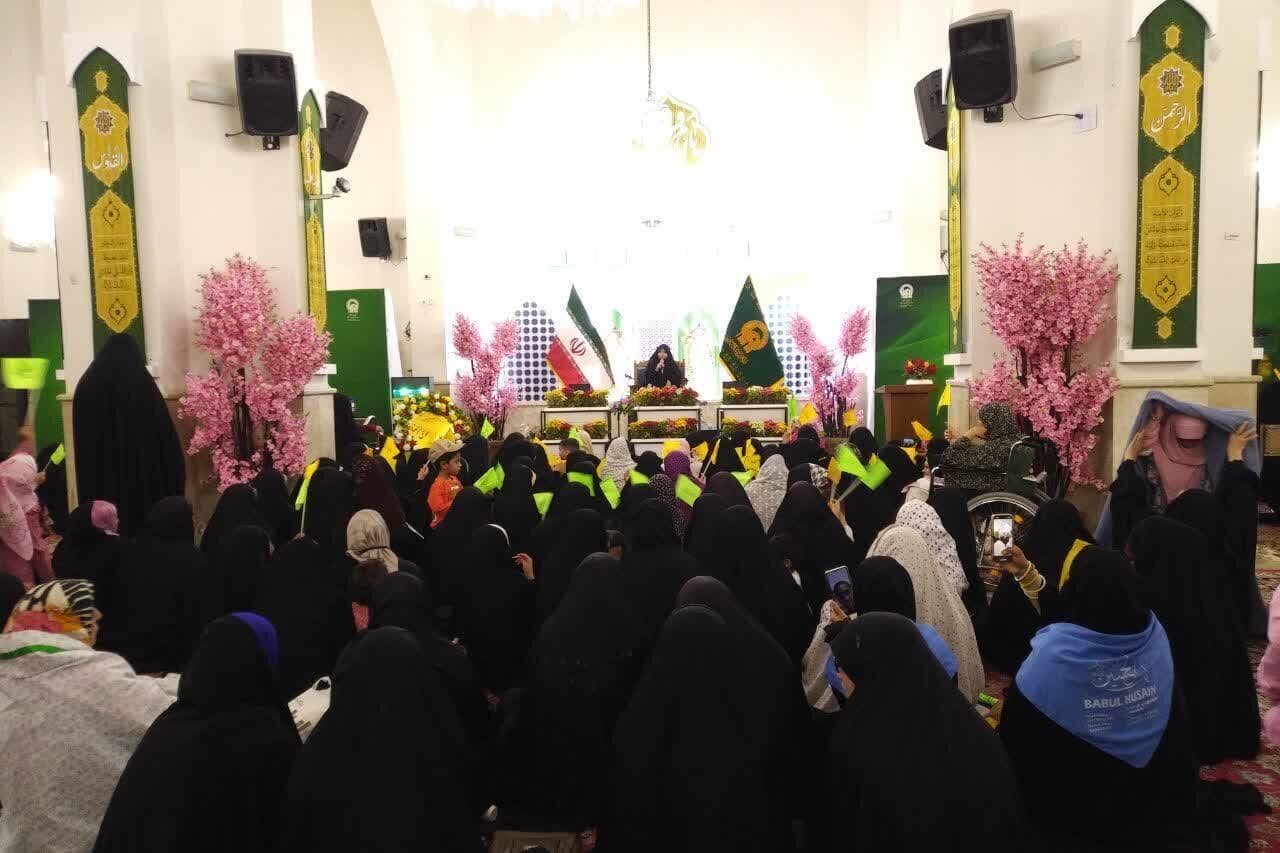 Pîrozkirina rojbûna Hezretî Mesûme (S) ji aliyê keçên welatên Şebe Qere ve li mezargaha Îmam Riza (s.x)