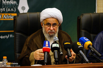 انقلاب اسلامی شعاعی از گفتمان اهل‌بیت(ع) است/ غرب اسلام را تحریف می‌کند، ما باید حقیقت را روایت کنیم