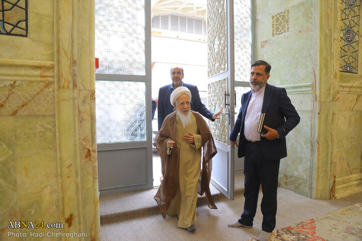 مراسم بزرگداشت مقام معلم و تقدیر از آیت‌الله جوادی آملی