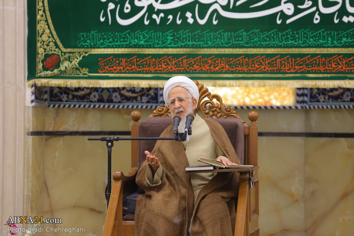 مراسم بزرگداشت مقام معلم و تقدیر از آیت‌الله جوادی آملی