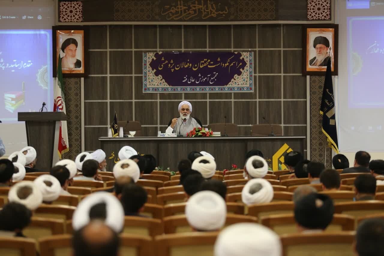 اولویت کار پژوهشی جامعةالمصطفی گره گشایی در متن جامعه است