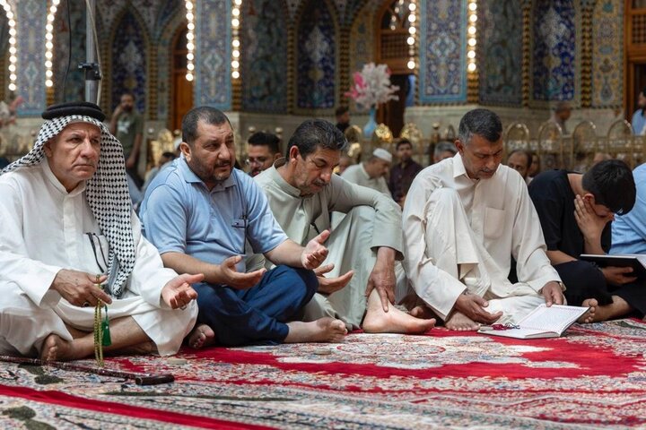 مراسيم قراءة دعاء الندبة عند مرقد أبي الفضل العباس (عليه السلام)