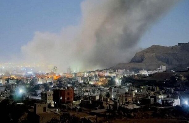 美英空袭也门萨那南部与焦夫地区