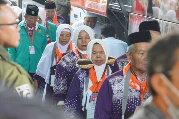 Indonesia Begins 2025 Hajj Pilgrimage