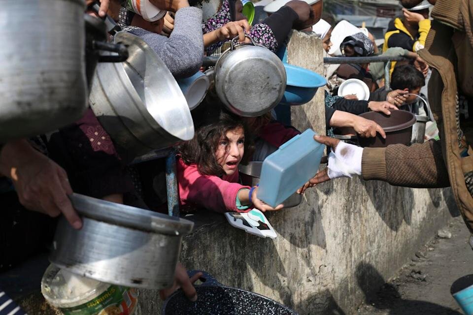 Gaza humanitarian work on 'verge of total collapse': Red Cross