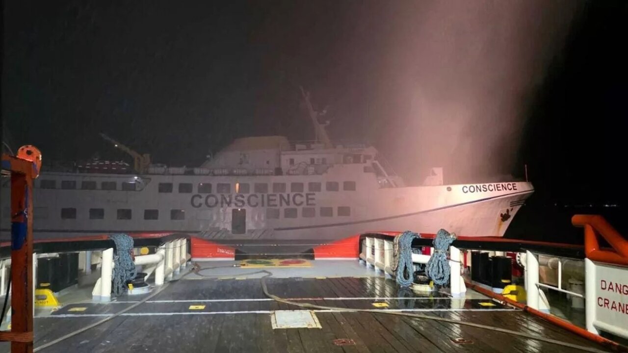 غزہ میں امداد پہچانے والے فریڈم فلوٹیلا کی کشتی پر اسرائیلی ڈرون حملہ + ویڈیو+ تصاویر