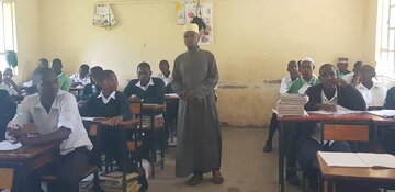 Arusha, Tanzania | Wanafunzi wa Kidato cha Tatu wa Shule ya Sekondari Khatamul-Anbiyaa Wapokea Masomo ya Maarifa ya Kiislamu + Picha