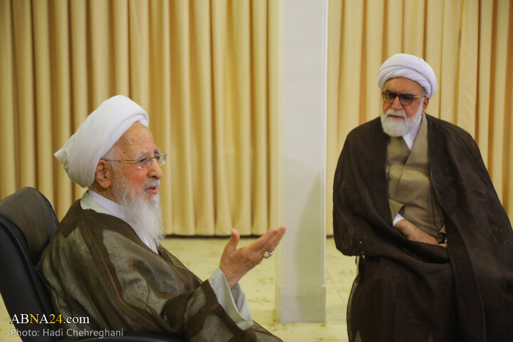 Photos: Custodian of Imam Reza Holy Shrine meets with Ayatollah Javadi Amoli