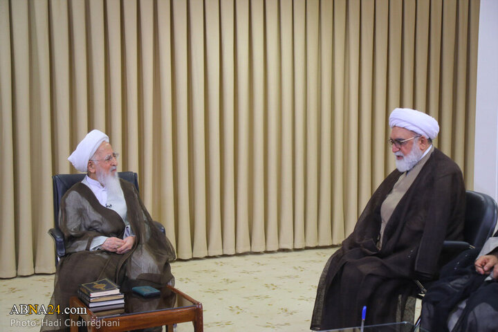 Photos: Custodian of Imam Reza Holy Shrine meets with Ayatollah Javadi Amoli