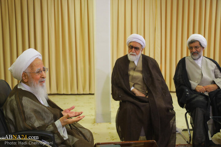Photos: Custodian of Imam Reza Holy Shrine meets with Ayatollah Javadi Amoli