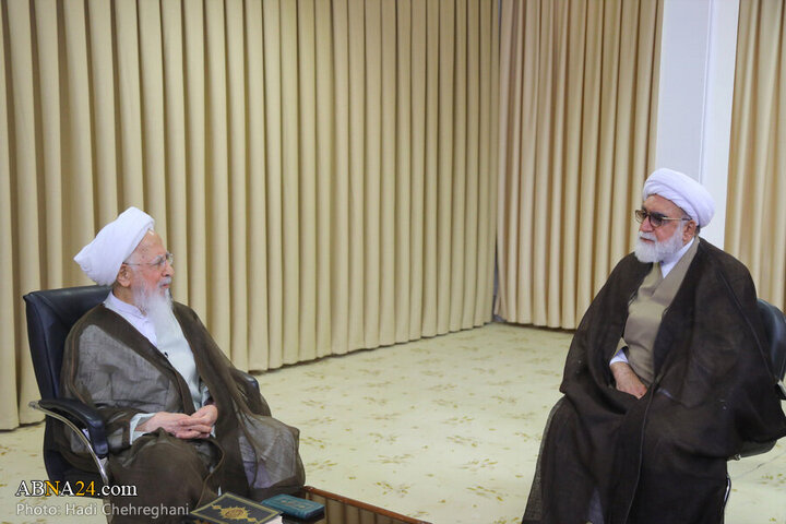 Photos: Custodian of Imam Reza Holy Shrine meets with Ayatollah Javadi Amoli