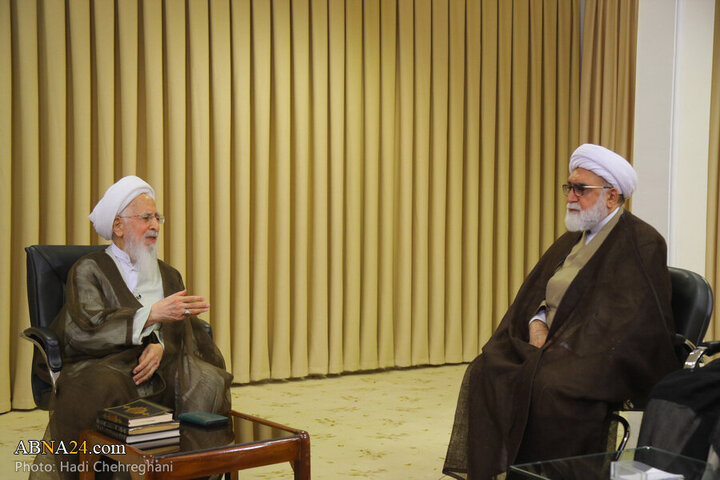 Photos: Custodian of Imam Reza Holy Shrine meets with Ayatollah Javadi Amoli