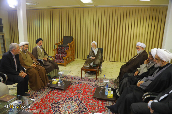 Photos: Custodian of Imam Reza Holy Shrine meets with Ayatollah Javadi Amoli