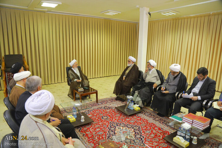 Photos: Custodian of Imam Reza Holy Shrine meets with Ayatollah Javadi Amoli