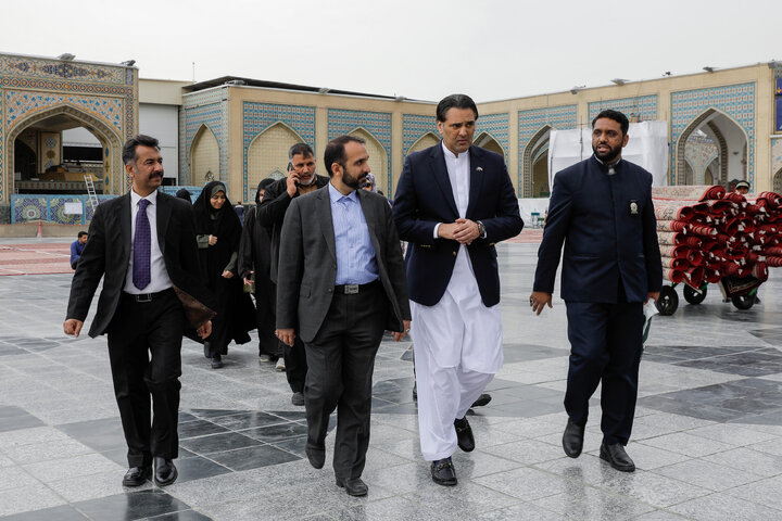 Photos: Pakistan PM's special assistant visits Imam Reza Shrine
