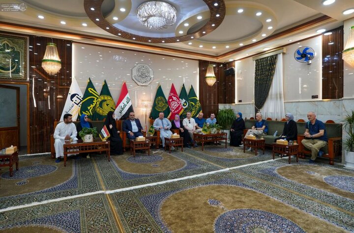 وفد بولندي يتشرف بزيارة العتبة العلويّة المقدّسة