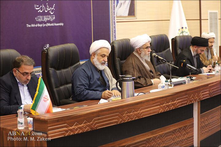 دیدار علمای حوزه علمیه نجف اشرف با دبیرکل مجمع جهانی اهل‌بیت(ع)