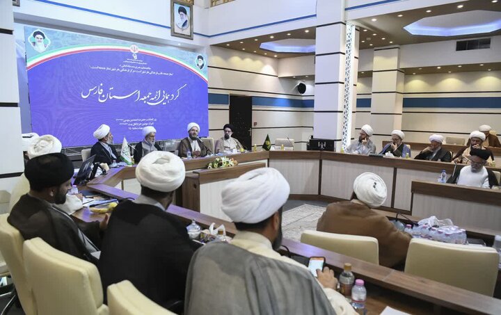 تصاویر| همایش ائمه جمعه فارس با حضور رئیس شورای سیاست گذاری ائمه جمعه کشور