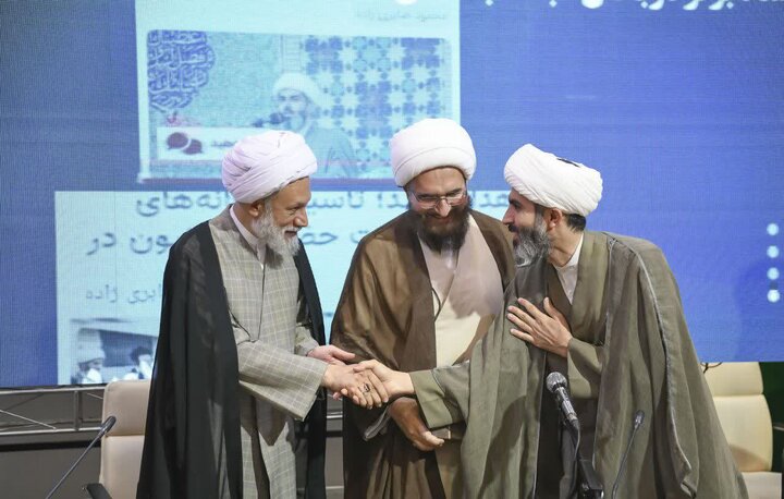 تصاویر| همایش ائمه جمعه فارس با حضور رئیس شورای سیاست گذاری ائمه جمعه کشور