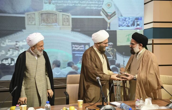 تصاویر| همایش ائمه جمعه فارس با حضور رئیس شورای سیاست گذاری ائمه جمعه کشور