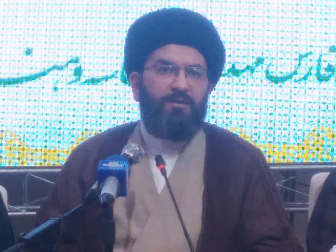 "Serokê Dîwanê Pêşvebirina Çanda Qur'anê ya Welatî: Karê kesane êdî bersiv na dide / Divê qereqolêkê Qur'anê bê afirandin." "Serokê Dîwanê Pêşvebirina Çanda Qur'anê ya Welatî: Karê kesane êdî bersiv na dide / Divê qereqolêkê Qur'anê bê afirandin."