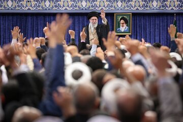 گزارش تصویری | دیدار جمعی از کارگزاران حج با رهبر انقلاب