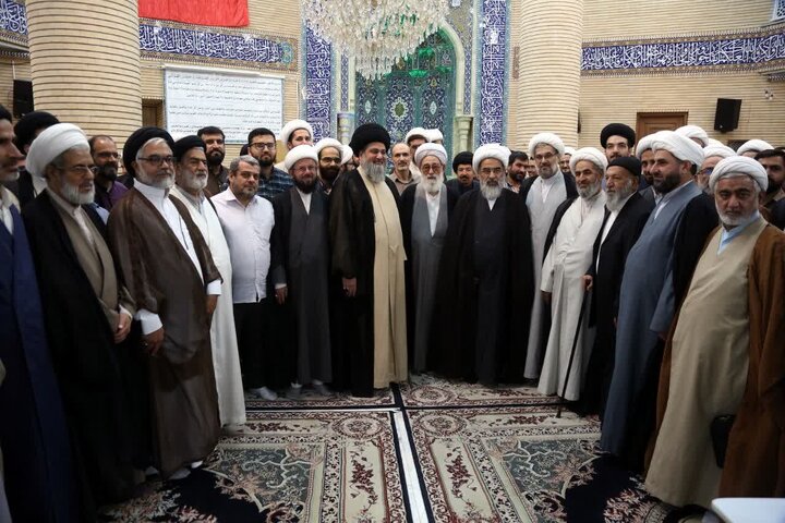 Photos: Seminary students honor Ayatollah Fazel Lankarani on occasion of Teacher's Day