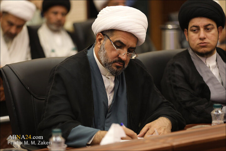 Photos: Group of scholars from Najaf Seminary meet with Secretary General of AhlulBayt World Assembly