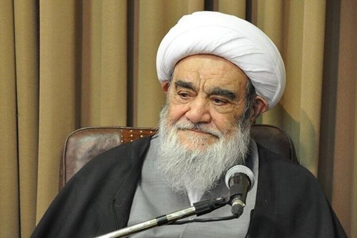آیت‌الله مظاهری: در حوزه علمیه باید ایثار، گذشت و فداکاری حاکم باشد