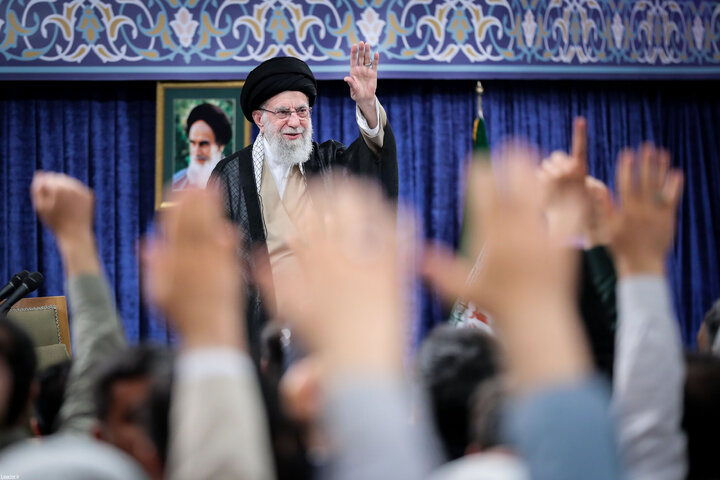 Photos: Supreme Leader receives Iran's Hajj officials & organizers