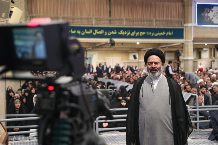 Photos: Supreme Leader receives Iran's Hajj officials & organizers