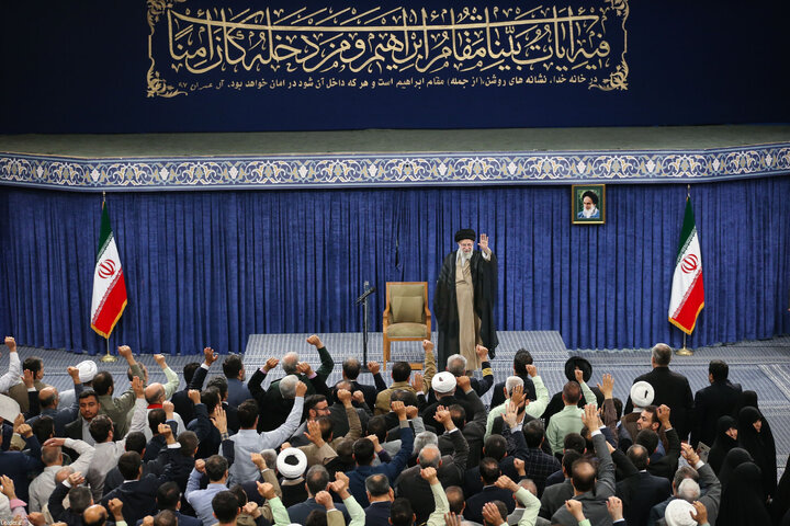 Photos: Supreme Leader receives Iran's Hajj officials & organizers