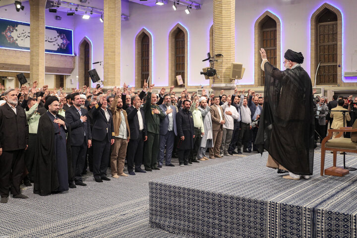 Photos: Supreme Leader receives Iran's Hajj officials & organizers