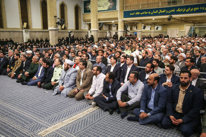 Photos: Supreme Leader receives Iran's Hajj officials & organizers