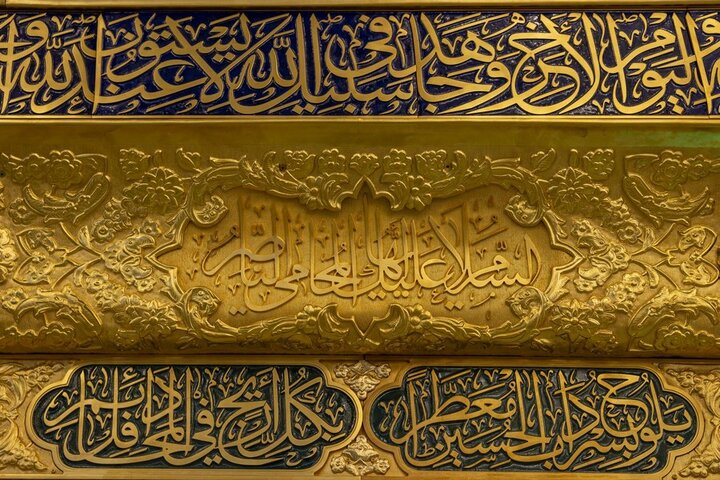 إنهاء تثبيت شبّاك سرداب الإمام الحسين في مرقد أبي الفضل العباس (عليهما السلام)