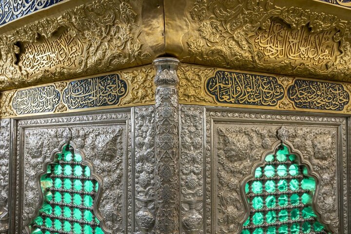 إنهاء تثبيت شبّاك سرداب الإمام الحسين في مرقد أبي الفضل العباس (عليهما السلام)